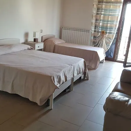 Alle Porte Di San Rocco Bed & Breakfast 3*